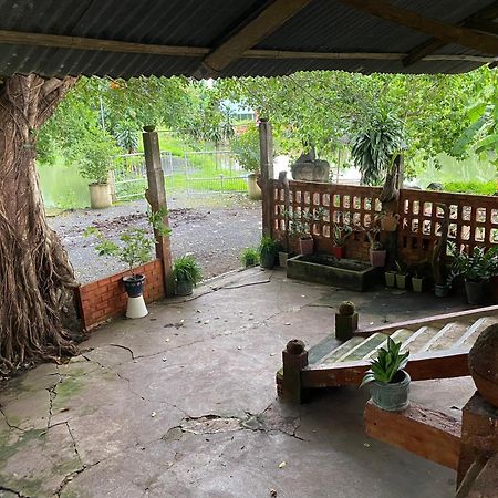 Homestay Tay Xa Trang Bom Exterior foto