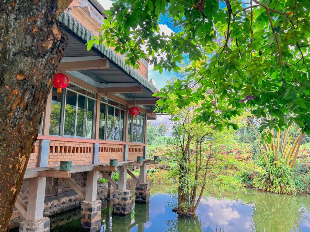 Homestay Tay Xa Trang Bom Exterior foto