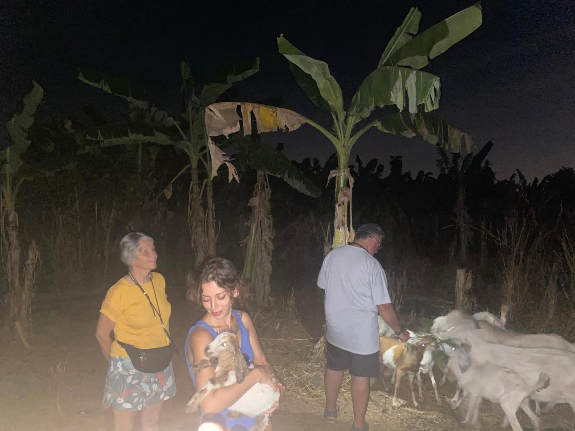 Homestay Tay Xa Trang Bom Exterior foto