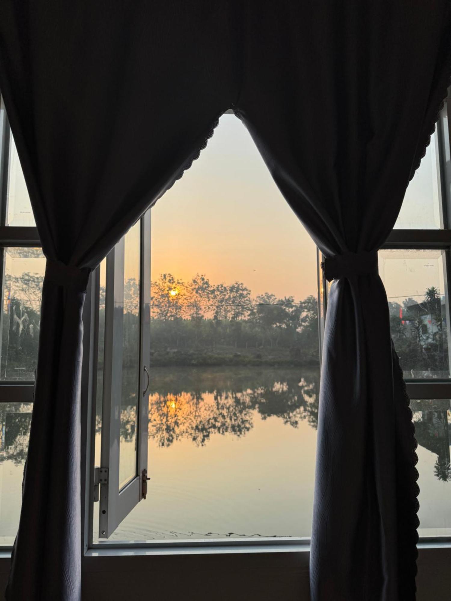 Homestay Tay Xa Trang Bom Exterior foto